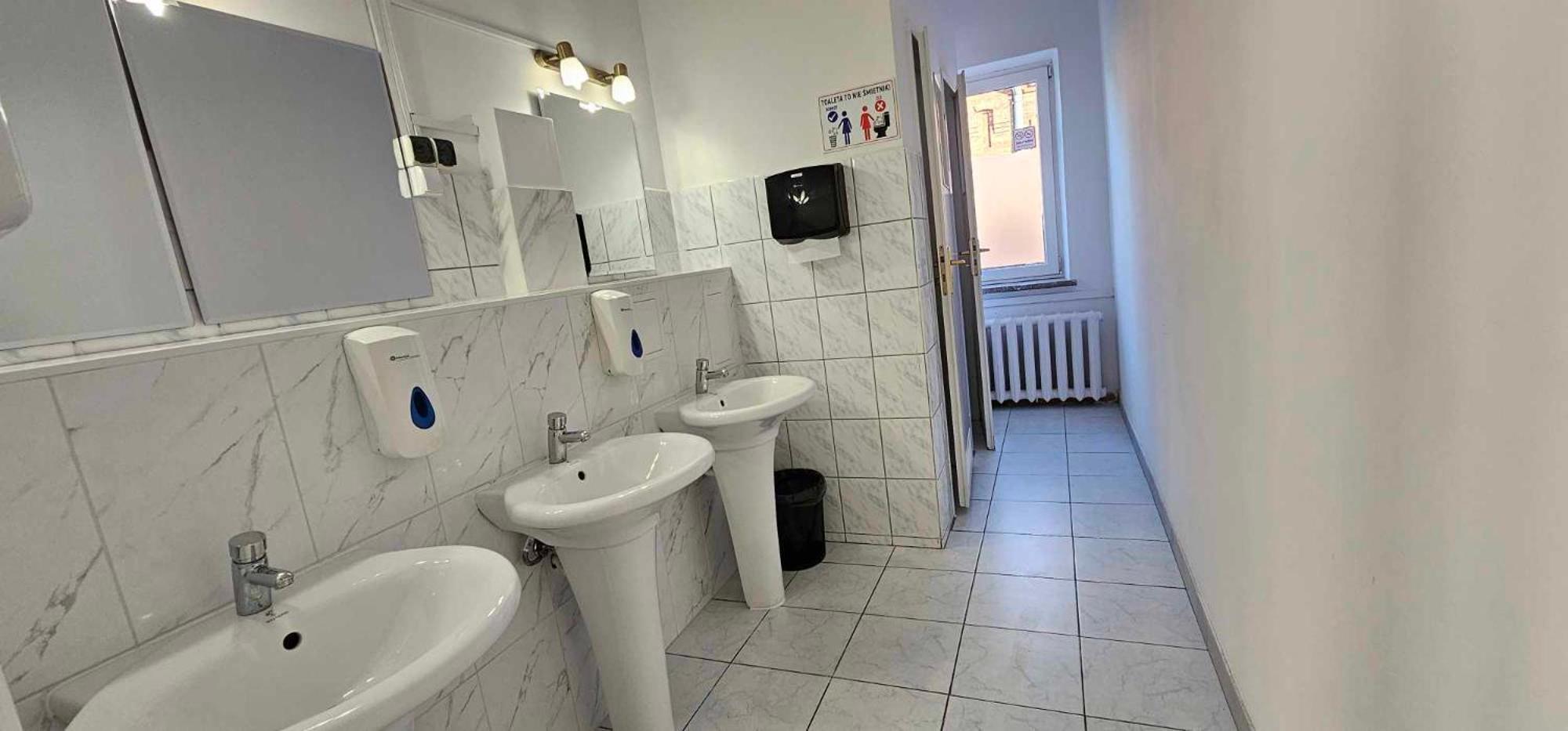 Rest Hostel Airport Modlin Nowy Dwór Mazowiecki Eksteriør billede